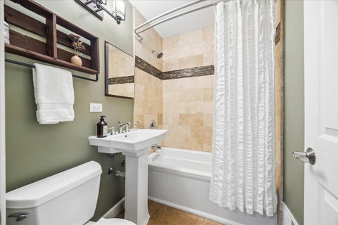 Tiny photo for 1871 Hawthorne Avenue, Westchester, IL 60154 (MLS # 12748888)