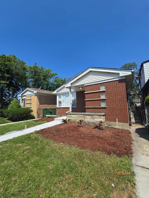 Tiny photo for 8505 S King Drive, Chicago, IL 60619 (MLS # 12740516)
