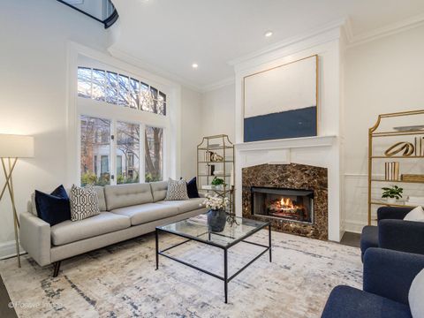 Tiny photo for 37 E Elm Street, Chicago, IL 60611 (MLS # 12613429)