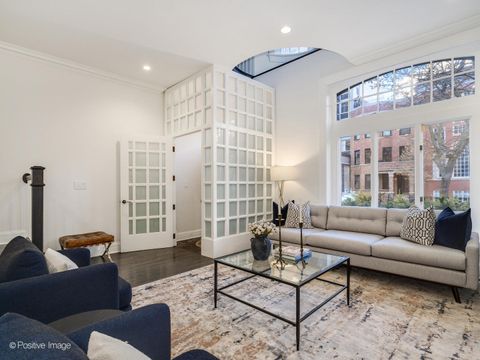 Tiny photo for 37 E Elm Street, Chicago, IL 60611 (MLS # 12613429)