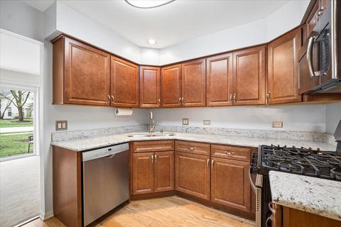 Tiny photo for 1099 Quaker Hill Court #1099, Elgin, IL 60120 (MLS # 12617370)