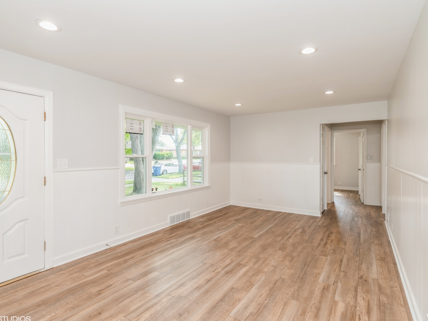 2402 Marshall Parkway