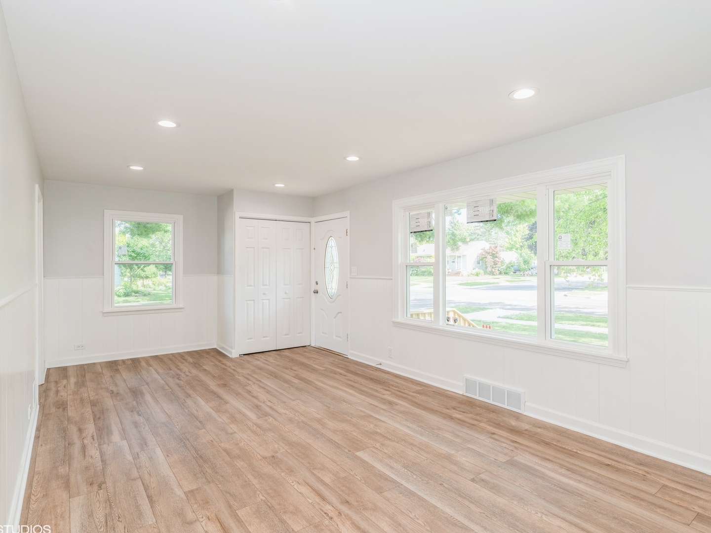 2402 Marshall Parkway