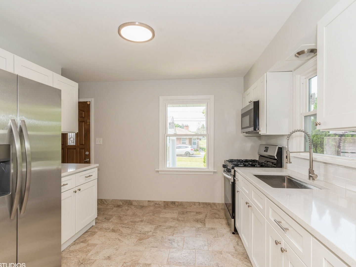 2402 Marshall Parkway