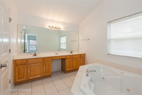 Tiny photo for 1110 OAKHILL Drive, Aurora, IL 60502 (MLS # 12502794)