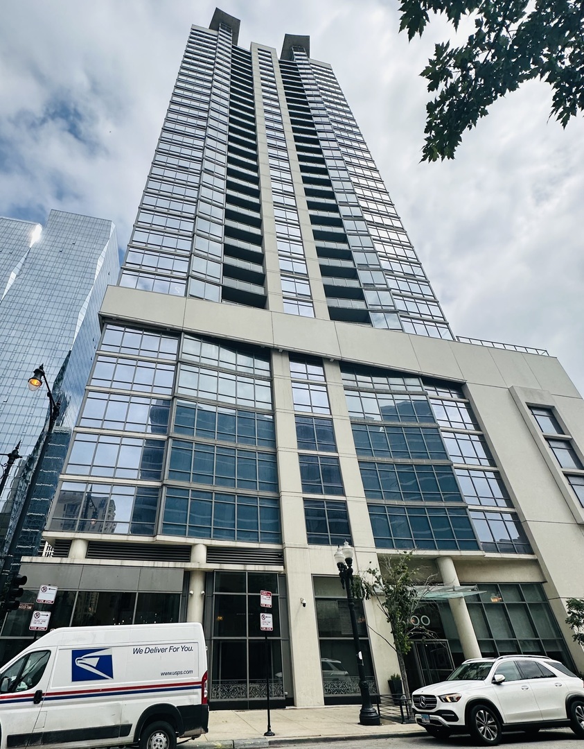 100 E 14th Street 2409