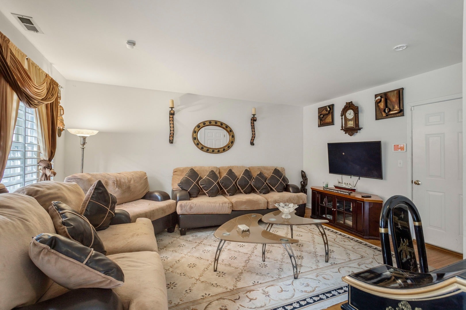 821 N Harlem Avenue