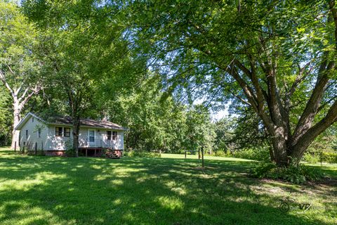 Photo of 46 Oak Valley Drive, Elizabeth, IL 61028 (MLS # 12439880)