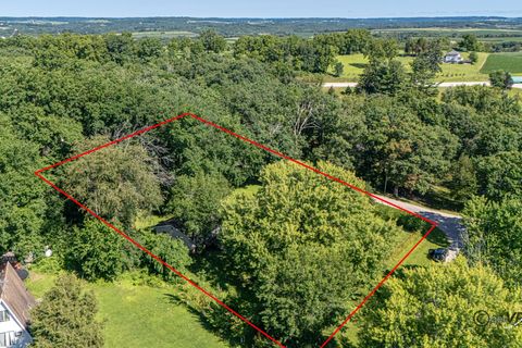 Tiny photo for 46 Oak Valley Drive, Elizabeth, IL 61028 (MLS # 12439880)