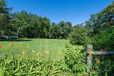 Tiny photo for 46 Oak Valley Drive, Elizabeth, IL 61028 (MLS # 12439880)