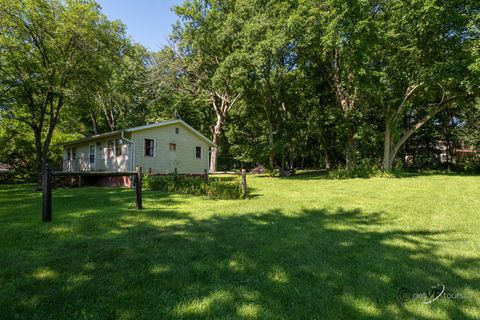Tiny photo for 46 Oak Valley Drive, Elizabeth, IL 61028 (MLS # 12439880)