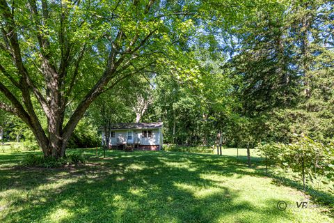 Tiny photo for 46 Oak Valley Drive, Elizabeth, IL 61028 (MLS # 12439880)
