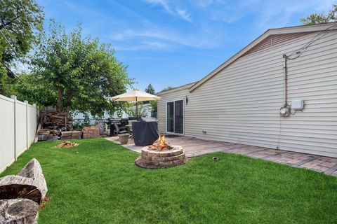 Tiny photo for 168 Bedford Road, Bolingbrook, IL 60440 (MLS # 12477461)