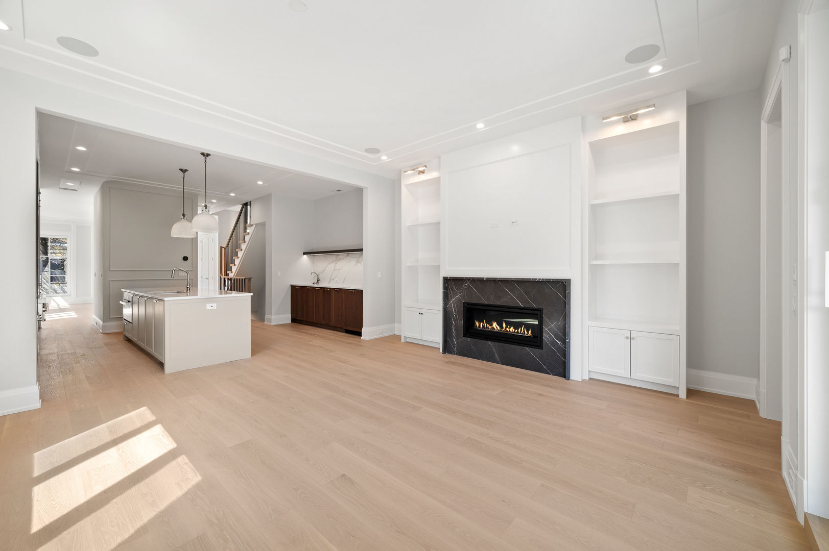 1302 W Newport Avenue 1