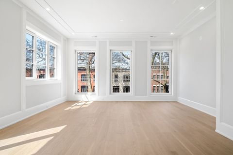 Tiny photo for 1302 W Newport Avenue #1, Chicago, IL 60657 (MLS # 12622104)