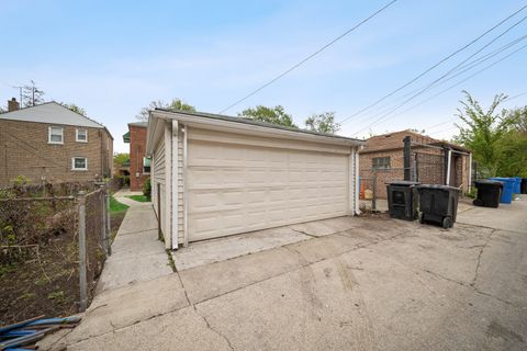 Tiny photo for 8906 S Crandon Avenue, Chicago, IL 60617 (MLS # 12681968)