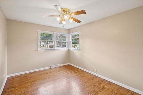 Tiny photo for 70 Center Avenue, Wheeling, IL 60090 (MLS # 12461879)