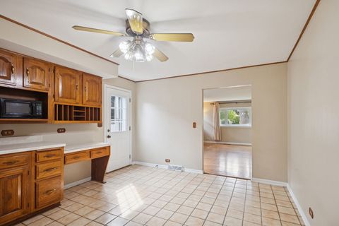 Tiny photo for 70 Center Avenue, Wheeling, IL 60090 (MLS # 12461879)