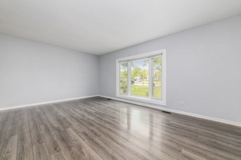 Tiny photo for 133 W King George Court, Palatine, IL 60067 (MLS # 12575597)
