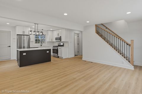 Tiny photo for 5831 W 81st Place, Burbank, IL 60459 (MLS # 12590274)