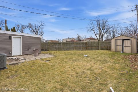 Tiny photo for 5831 W 81st Place, Burbank, IL 60459 (MLS # 12590274)