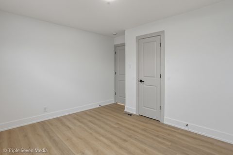 Tiny photo for 5831 W 81st Place, Burbank, IL 60459 (MLS # 12590274)