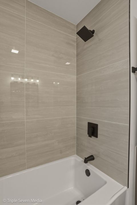 Tiny photo for 5831 W 81st Place, Burbank, IL 60459 (MLS # 12590274)