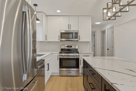 Tiny photo for 5831 W 81st Place, Burbank, IL 60459 (MLS # 12590274)