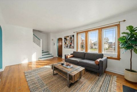 Tiny photo for 3833 Oak Park Avenue, Berwyn, IL 60402 (MLS # 12595411)