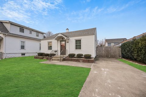 A home in Crest Hill