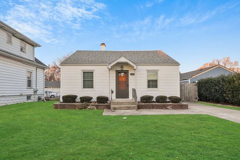 A home in Crest Hill