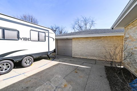 Tiny photo for 3877 Grandview Avenue, Gurnee, IL 60031 (MLS # 12624064)