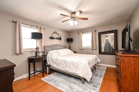 Tiny photo for 3877 Grandview Avenue, Gurnee, IL 60031 (MLS # 12624064)