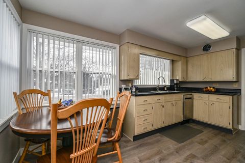 Tiny photo for 3877 Grandview Avenue, Gurnee, IL 60031 (MLS # 12624064)