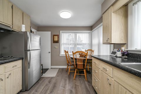 Tiny photo for 3877 Grandview Avenue, Gurnee, IL 60031 (MLS # 12624064)