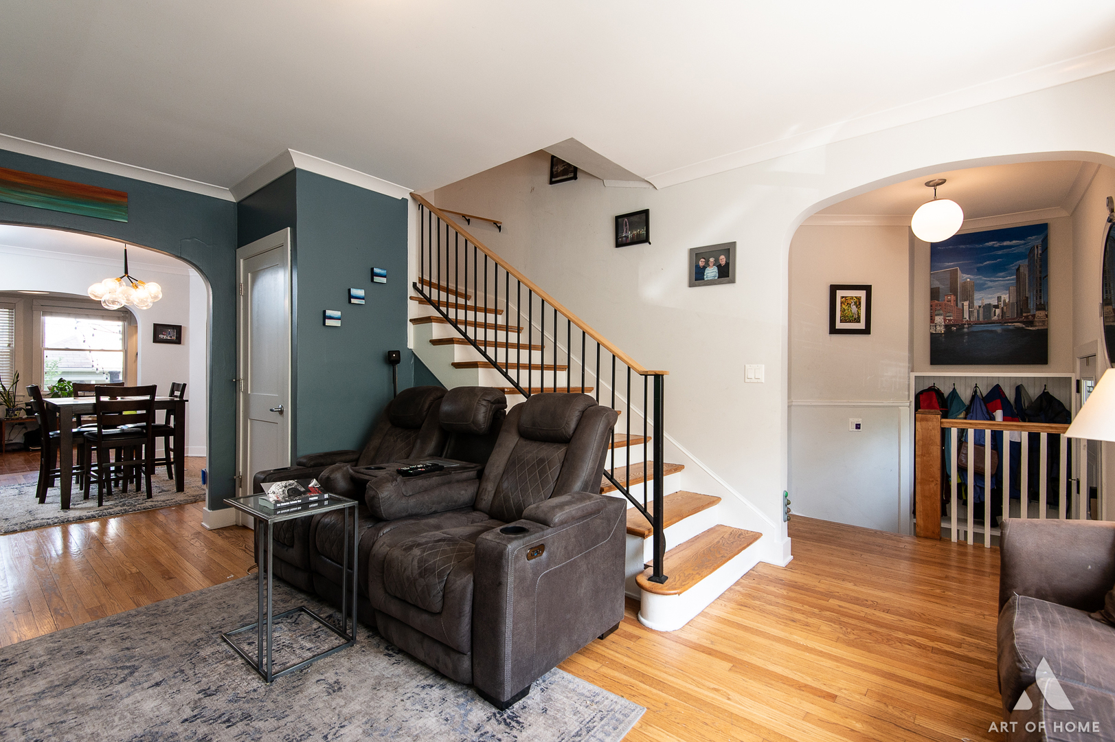 3726 N ASHLAND Avenue