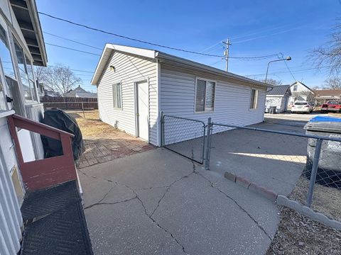 Tiny photo for 527 19th Avenue, Moline, IL 61265 (MLS # 12578564)