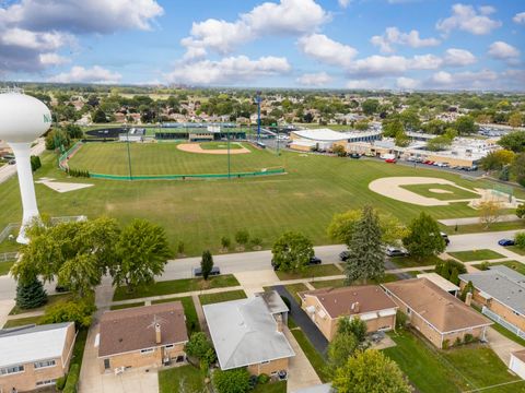 Tiny photo for 8616 N Oleander Avenue, Niles, IL 60714 (MLS # 12480682)