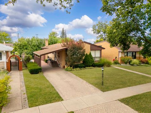 Tiny photo for 8616 N Oleander Avenue, Niles, IL 60714 (MLS # 12480682)