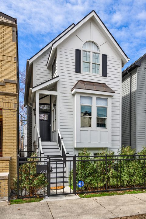 2028 N WOLCOTT Avenue Chicago IL 60614