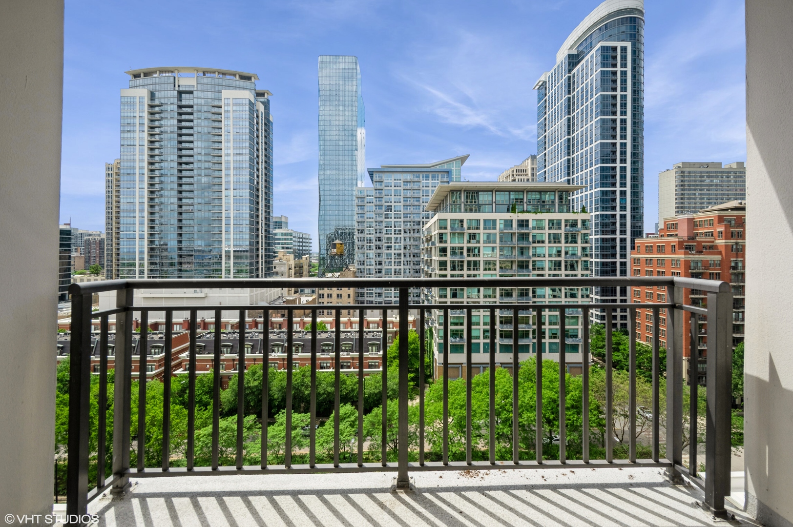 1322 S PRAIRIE Avenue 1209