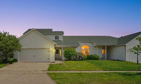 Photo of 708 Erin Drive, Champaign, IL 61822 (MLS # 12626653)