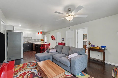 Tiny photo for 908 E Oregon Street, Urbana, IL 61801 (MLS # 12727127)