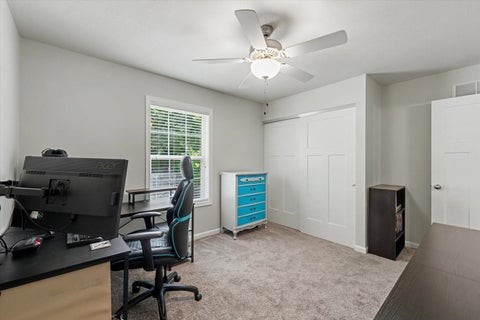 Tiny photo for 908 E Oregon Street, Urbana, IL 61801 (MLS # 12727127)