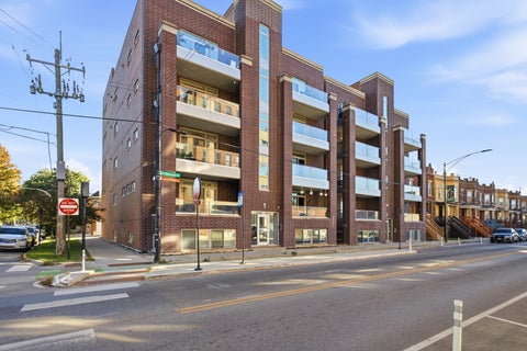 Photo of 2703 W Belmont Avenue #4W, Chicago, IL 60618 (MLS # 12790443)