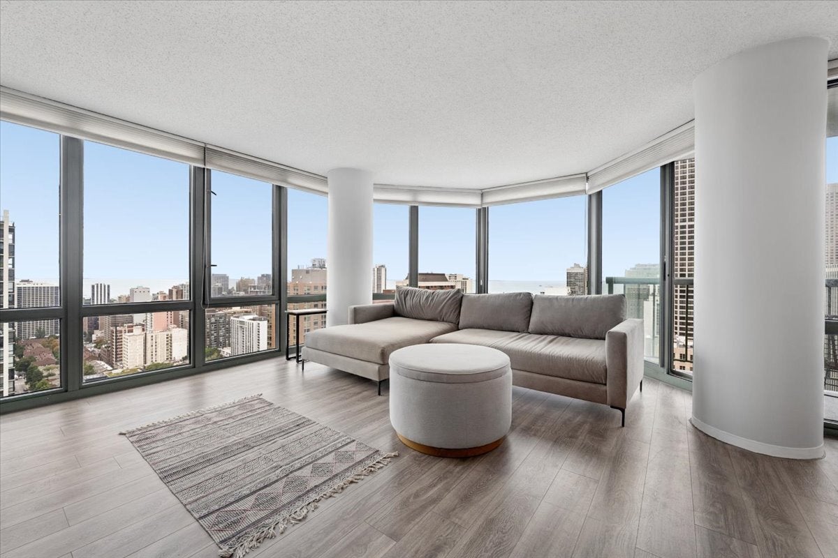 111 W Maple Street 3101