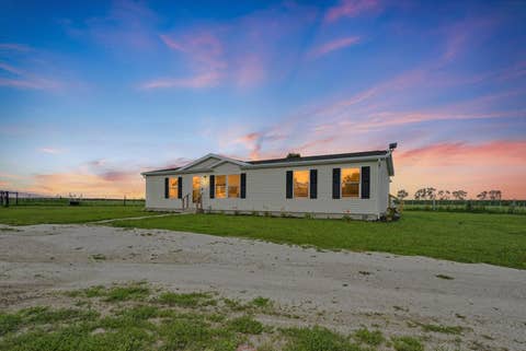 Tiny photo for 1936 County Road 1850 N, Urbana, IL 61802 (MLS # 12697855)