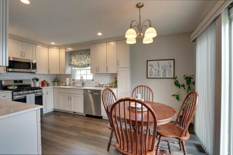 Tiny photo for 518 S 43rd Street, Quincy, IL 62305 (MLS # 100539031)