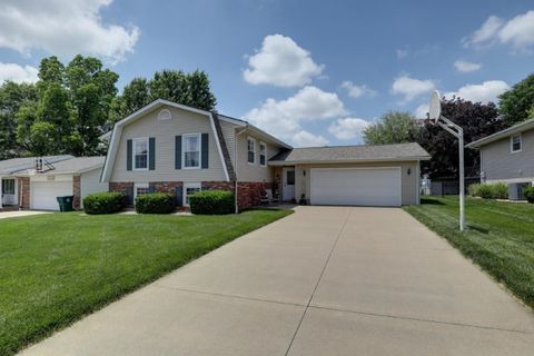 Tiny photo for 518 S 43rd Street, Quincy, IL 62305 (MLS # 100539031)