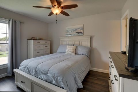 Tiny photo for 518 S 43rd Street, Quincy, IL 62305 (MLS # 100539031)